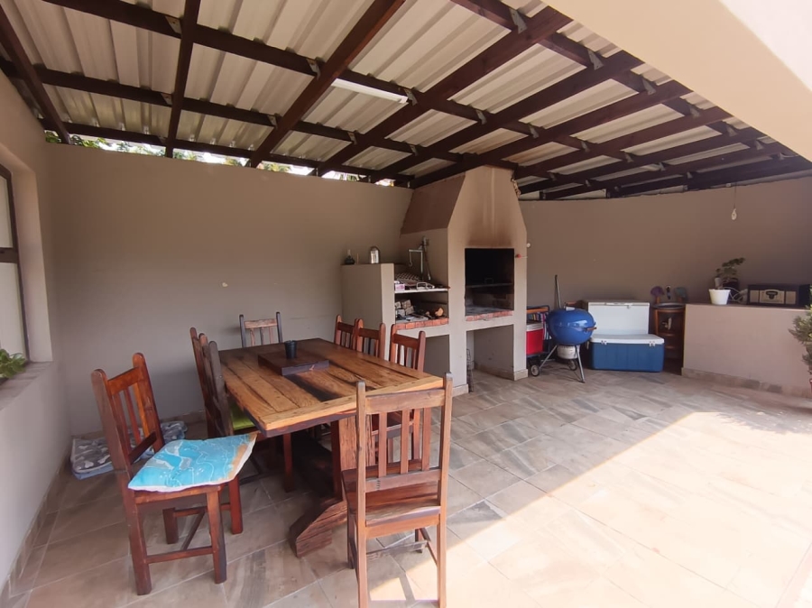 7 Bedroom Property for Sale in Walmer Eastern Cape